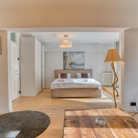 Victoriei Elite Apartments-free Minibar Bucharest